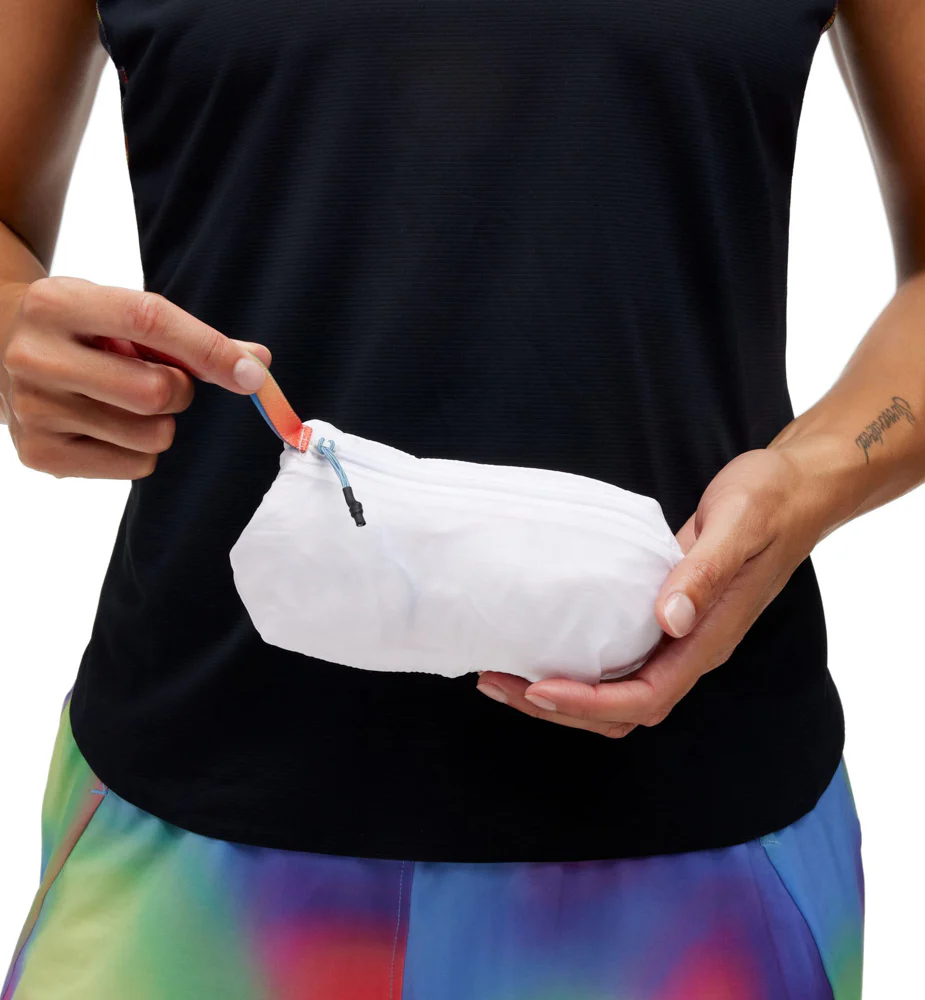 Hoka W Skyflow Jacket White / Multi (HOKA er litt liten – ta en størrelse opp.)