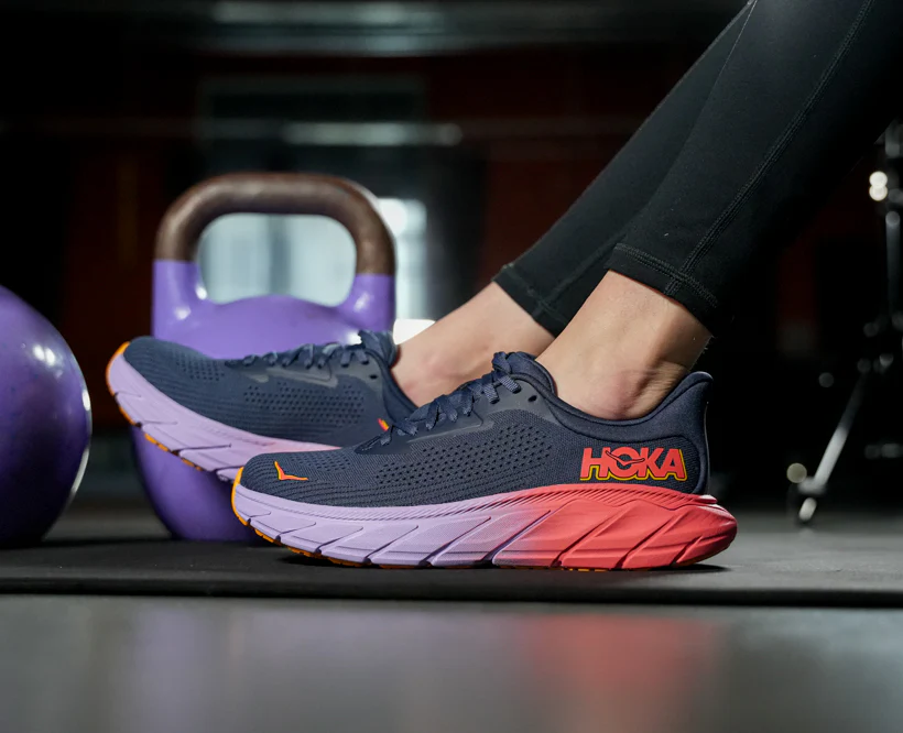 Hoka W ARAHI 7 Nautical Dusk / Varsity Navy (HOKA er litt liten – ta en størrelse opp.)