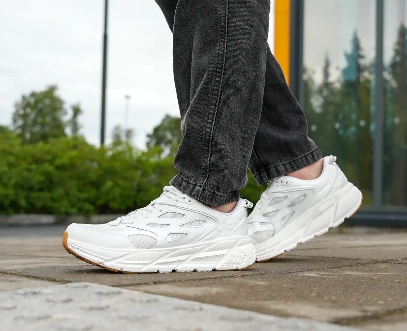 Hoka U CLIFTON L White / White (HOKA er litt liten – ta en størrelse opp.)
