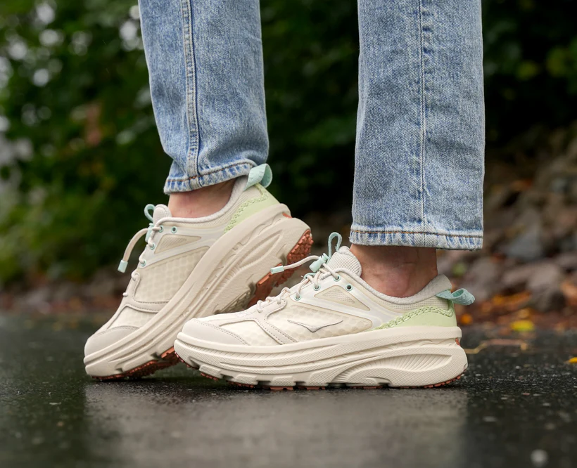 BONDI 8 OUTER SPACE / BELLWETHER BLUE (HOKA er litt liten – ta en størrelse opp.)