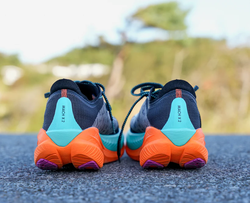 Hoka W MACH X 2 Black / Electric Aqua (HOKA er litt liten – ta en størrelse opp.)