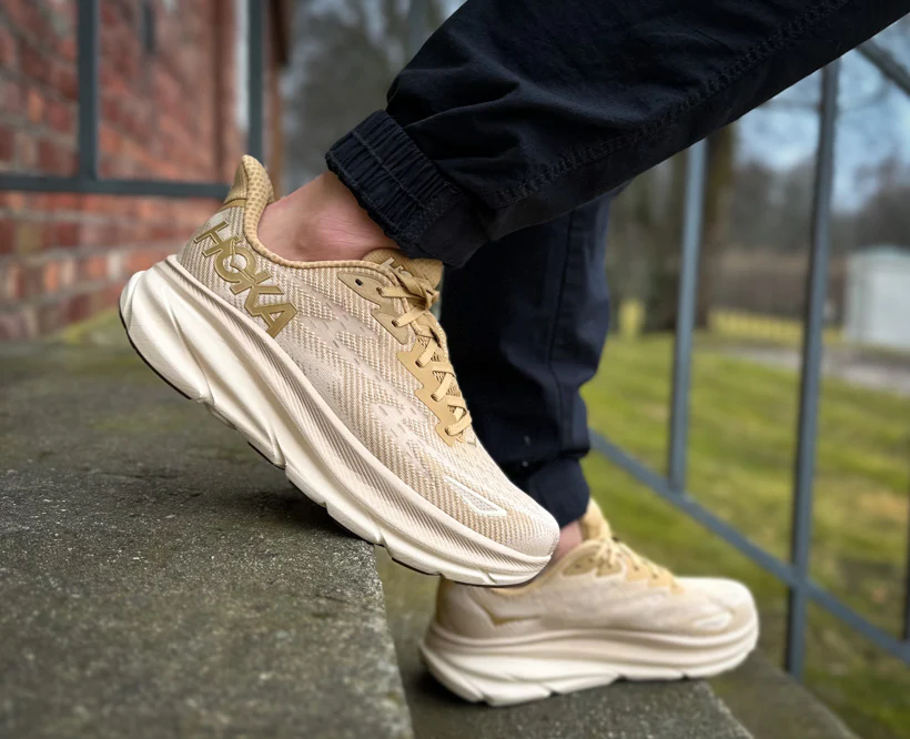 Hoka M CLIFTON 9 Wheat / Shifting Sand (HOKA er litt liten – ta en størrelse opp.)