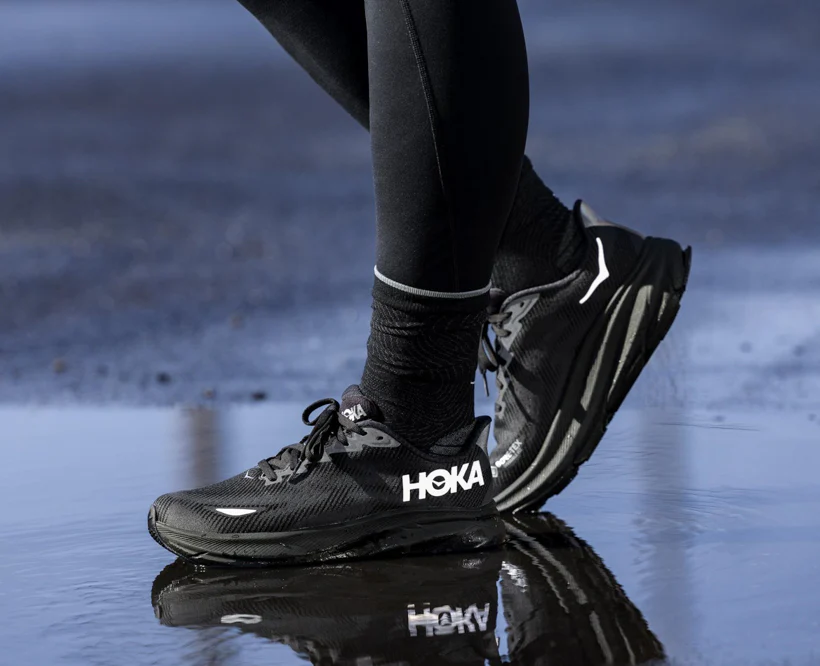 Hoka W CLIFTON 9 GTX Black / Black (HOKA er litt liten – ta en størrelse opp.)