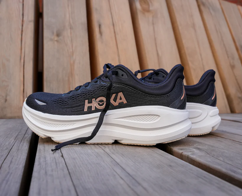 Hoka W BONDI 9 Black / Rose Gold (HOKA er litt liten – ta en størrelse opp.)