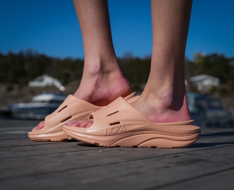 Hoka U ORA RECOVERY SLIDE 3 Sandstone / Sandstone (HOKA er litt liten – ta en størrelse opp.)