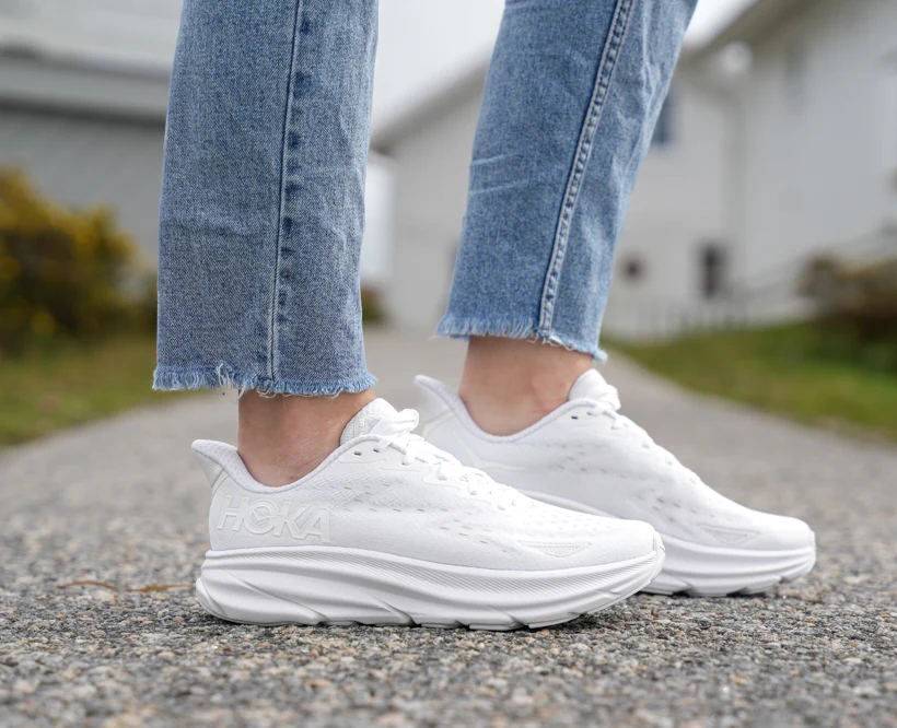 Hoka W CLIFTON 9 White / White (HOKA er litt liten – ta en størrelse opp.)
