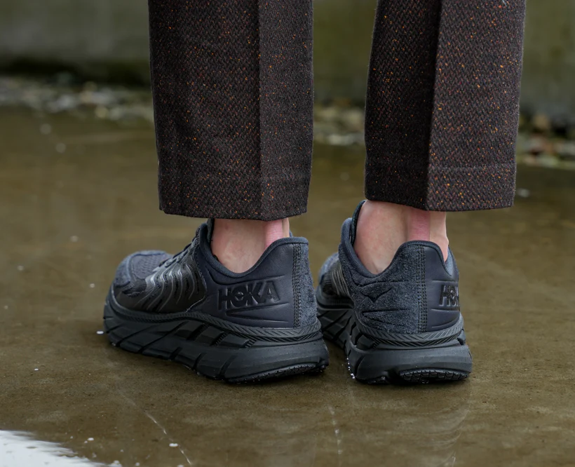 Hoka U CLIFTON LS Black / Asphalt (HOKA er litt liten – ta en størrelse opp.)