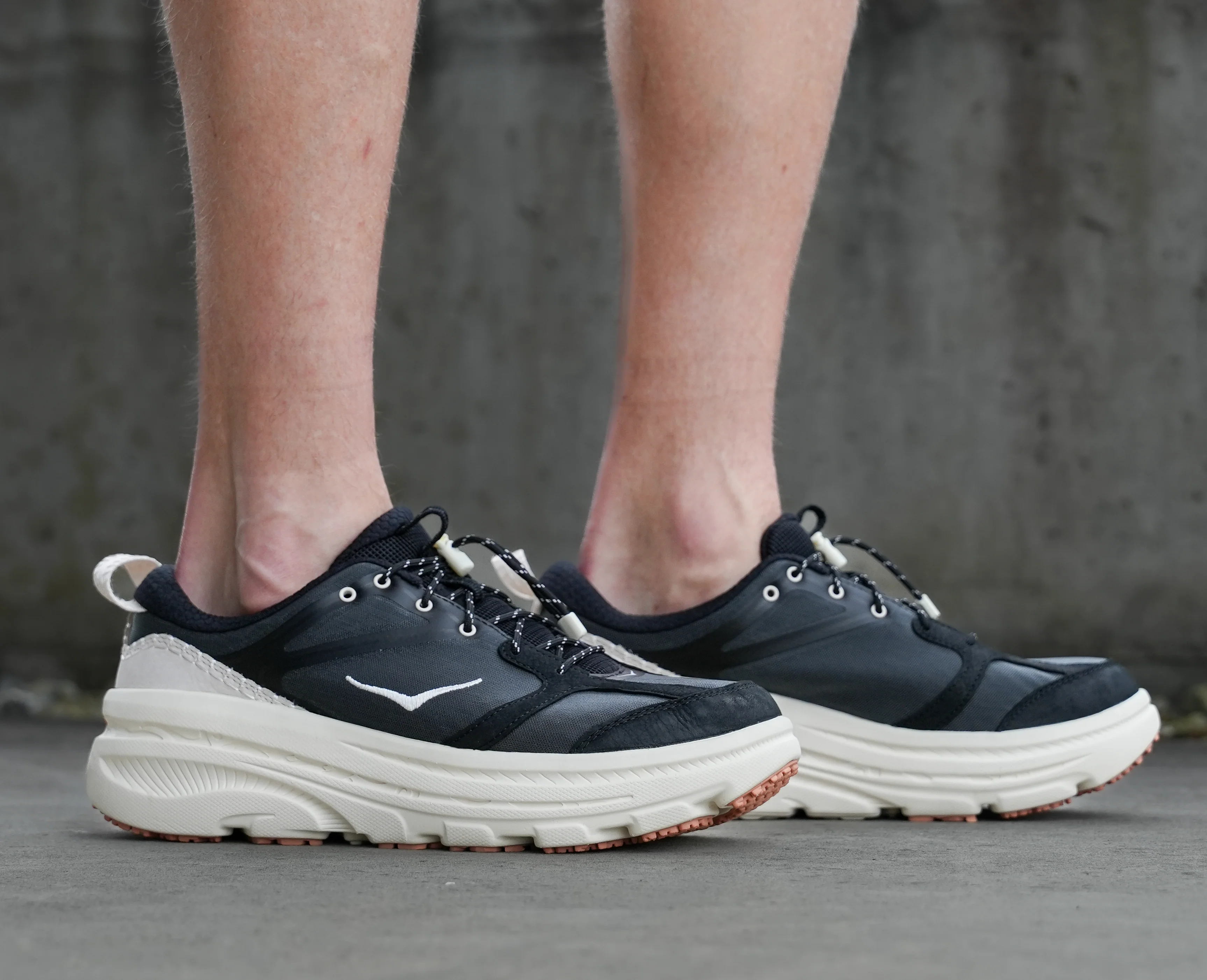 BONDI 8  Impala/Cyclamen (HOKA er litt liten – ta en størrelse opp.)