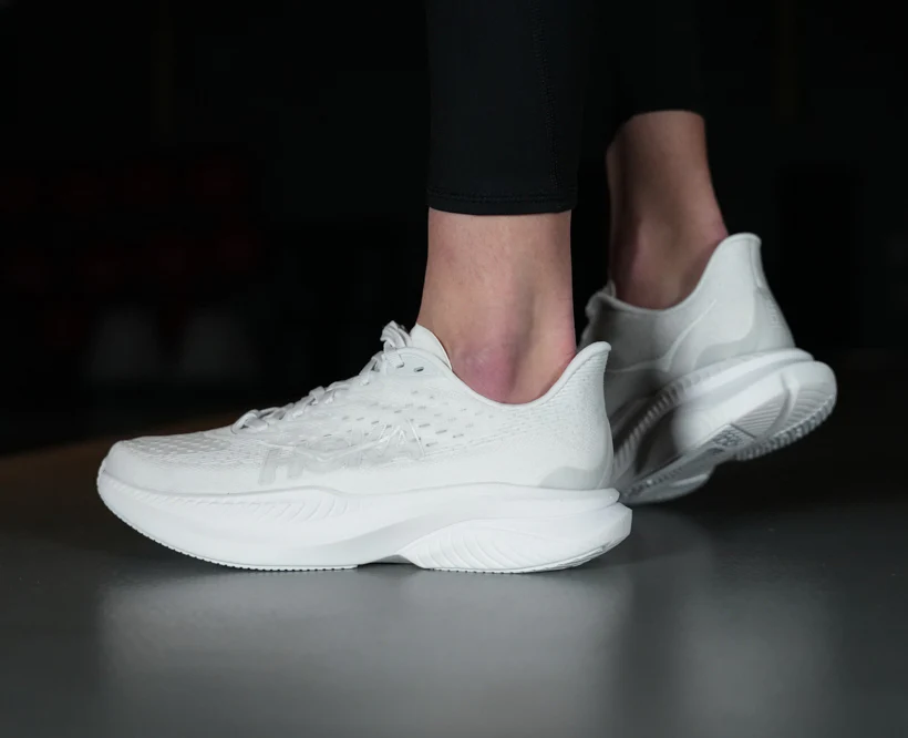 Hoka W MACH 6 White / White (HOKA er litt liten – ta en størrelse opp.)