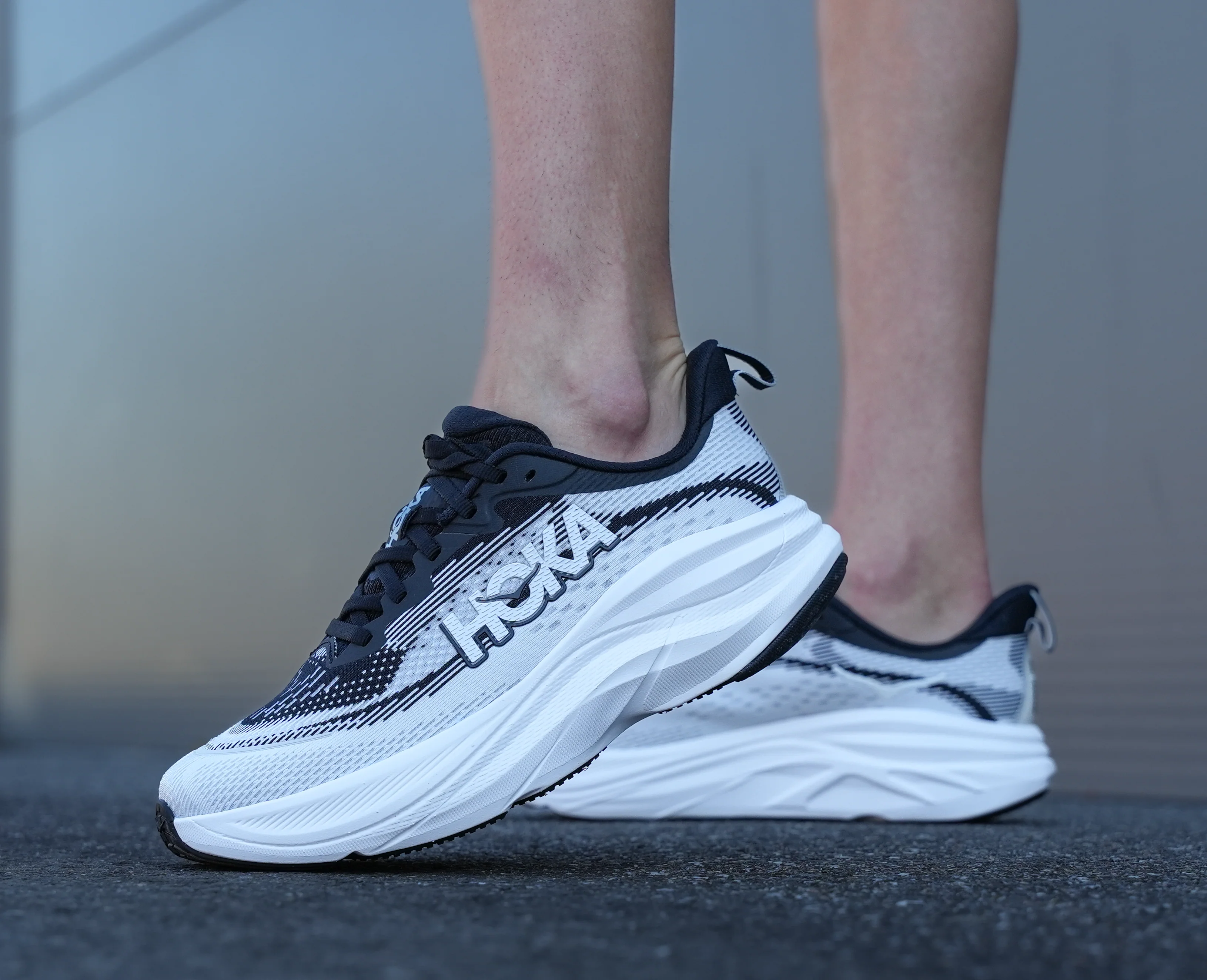 Hoka W SKYFLOW Black / White (HOKA er litt liten – ta en størrelse opp.)