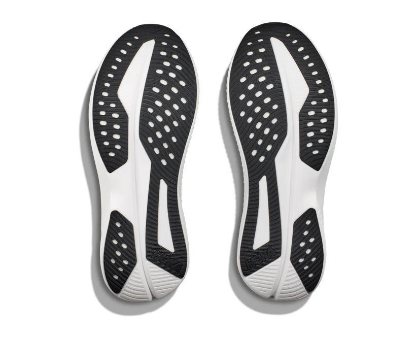 Hoka W MACH 6 WIDE Black / White (HOKA er litt liten – ta en størrelse opp.)