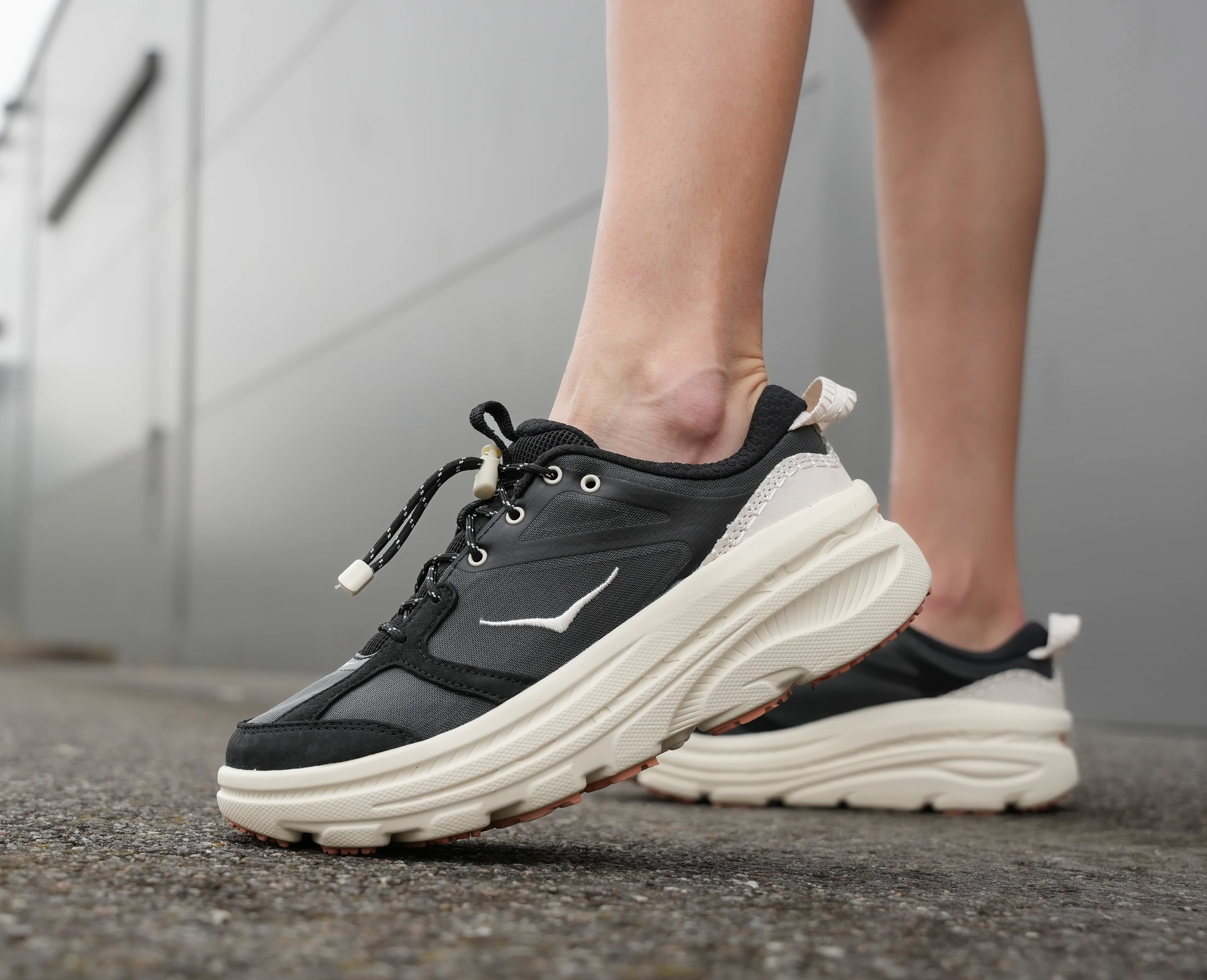 BONDI 8  Impala/Cyclamen (HOKA er litt liten – ta en størrelse opp.)