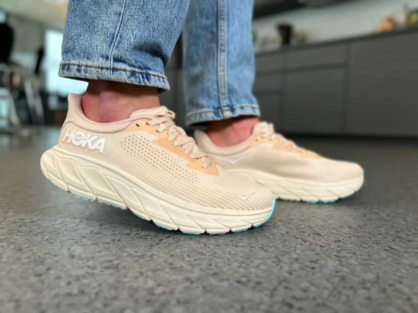 Hoka W ARAHI 7 Vanilla / Cream (HOKA er litt liten – ta en størrelse opp.)