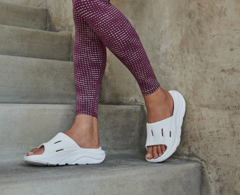 Hoka U ORA RECOVERY SLIDE 3 White / White (HOKA er litt liten – ta en størrelse opp.)