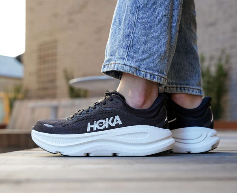 Hoka W BONDI 9 Black / White (HOKA er litt liten – ta en størrelse opp.)
