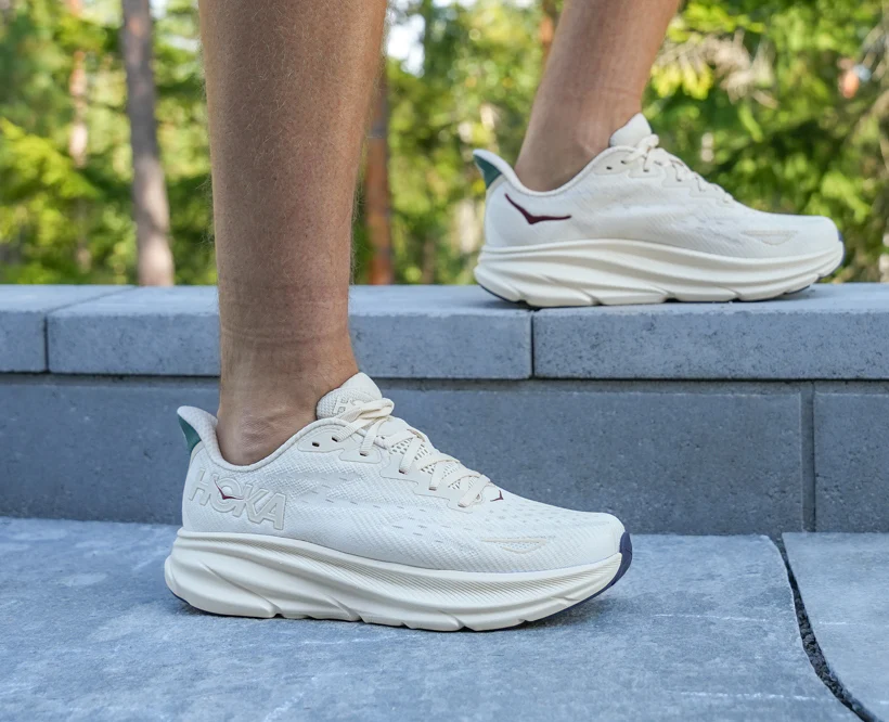 Hoka M CLIFTON 9 Oat Milk / Alabaster (HOKA er litt liten – ta en størrelse opp.)