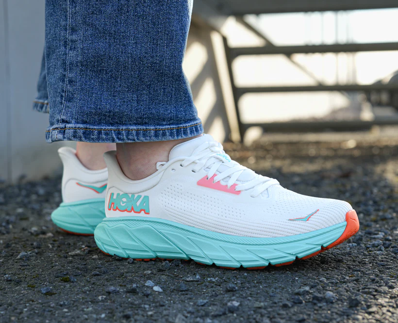 Hoka W ARAHI 7 Frost / Aqua Glow (HOKA er litt liten – ta en størrelse opp.)