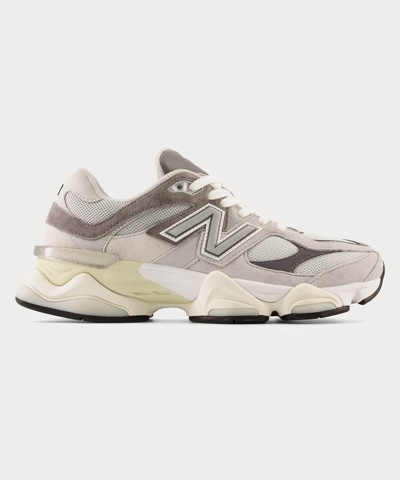 New Balance Unisex 9060 Sneakers -  Men's/Women's Grey