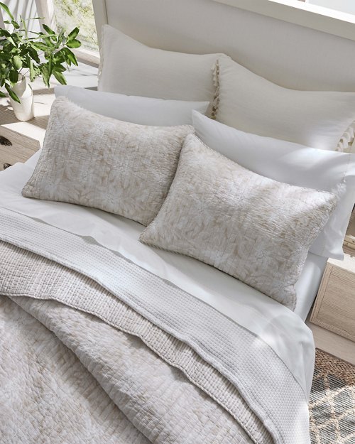 Makena 3-Piece Full/Queen Quilt Set