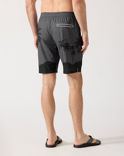 Monterey Coast Midnight IslandZone 9-Inch Hybrid Shorts