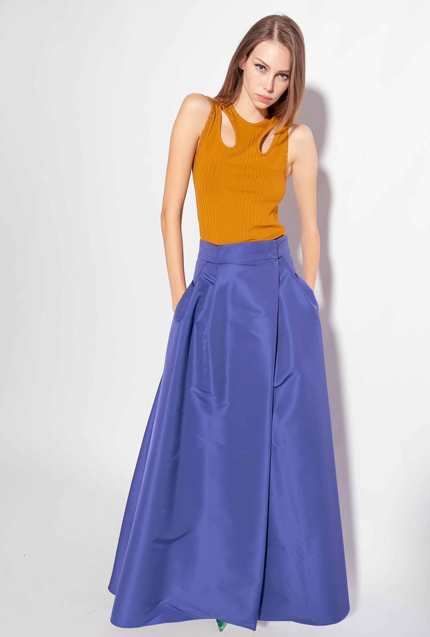 Elegant maxi-skirt