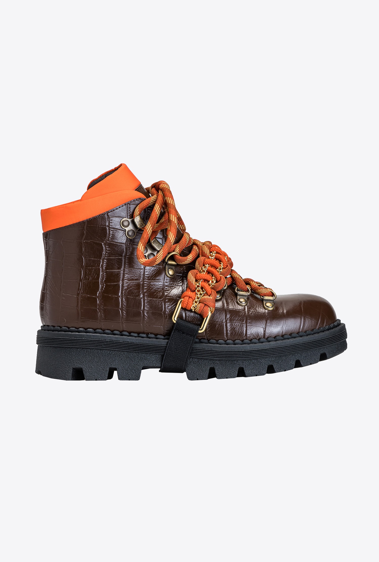 Leather boots with cord insert