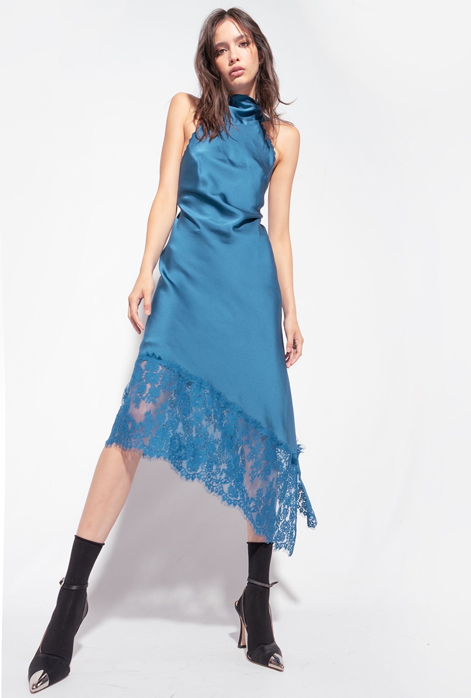 Backless midi dress with lace