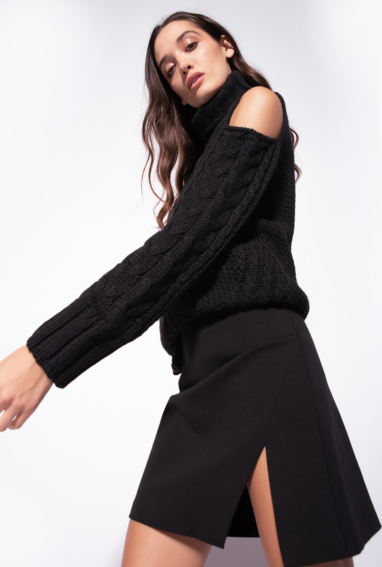 Miniskirt with slit