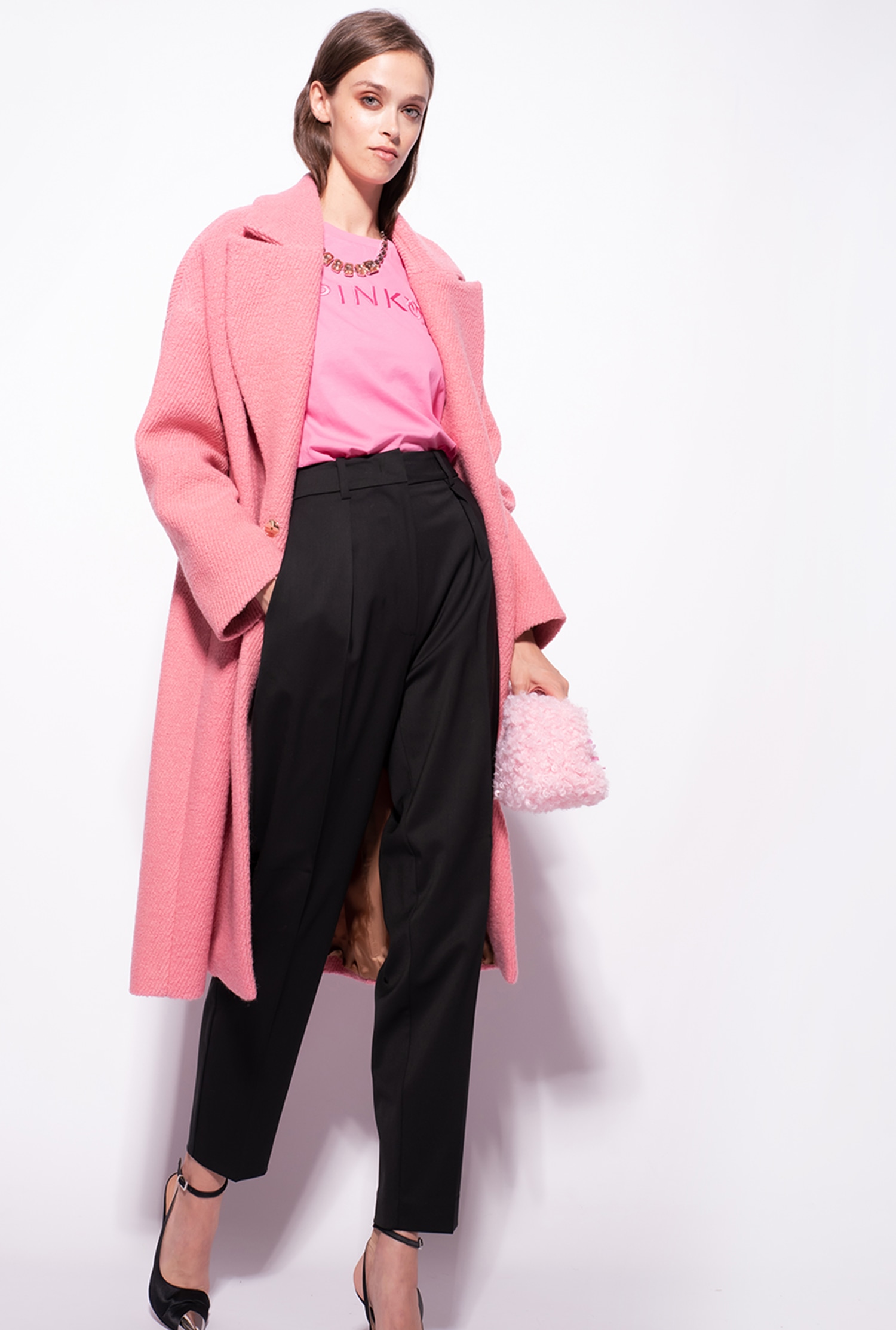 T-shirt with jewel necklace