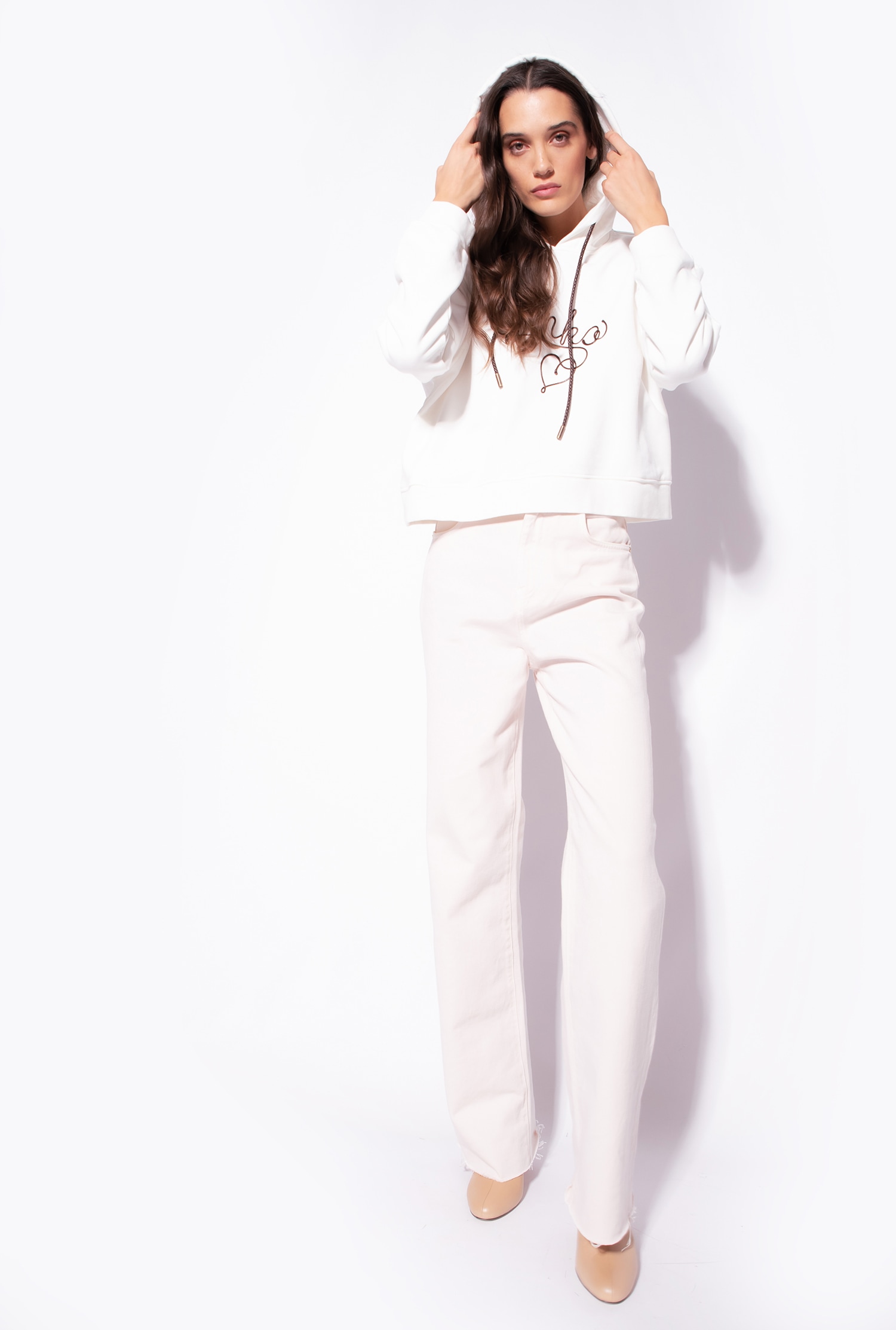 Cropped sweatshirt with embroidery