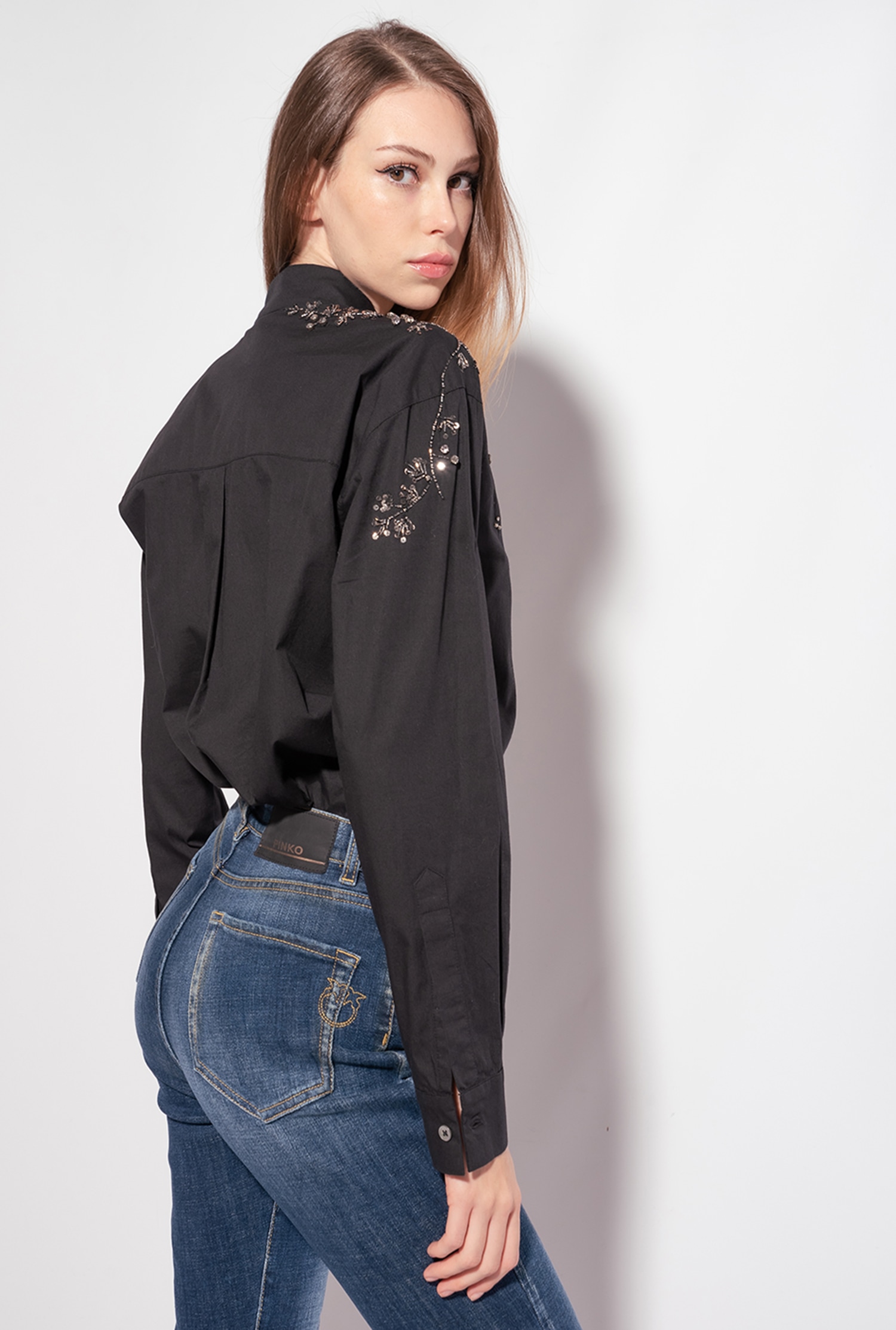 Poplin shirt with floral embroidery