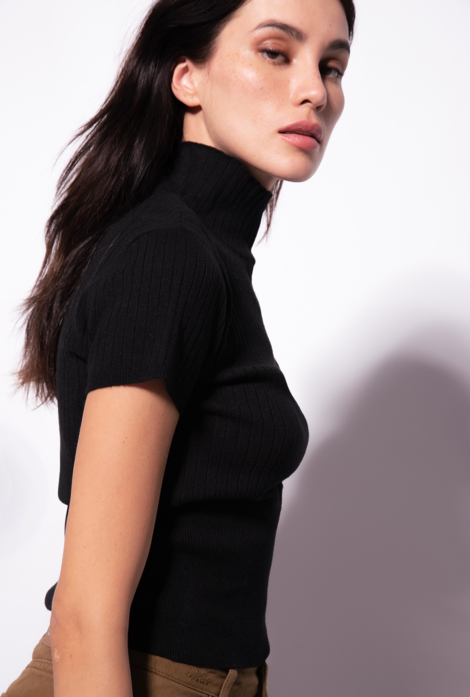 Short-sleeved ribbed top