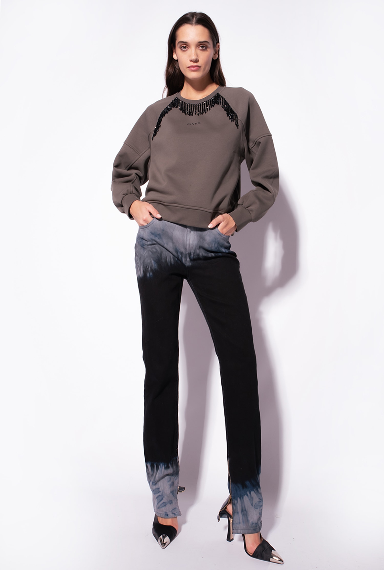 Sweatshirt with shiny fringing