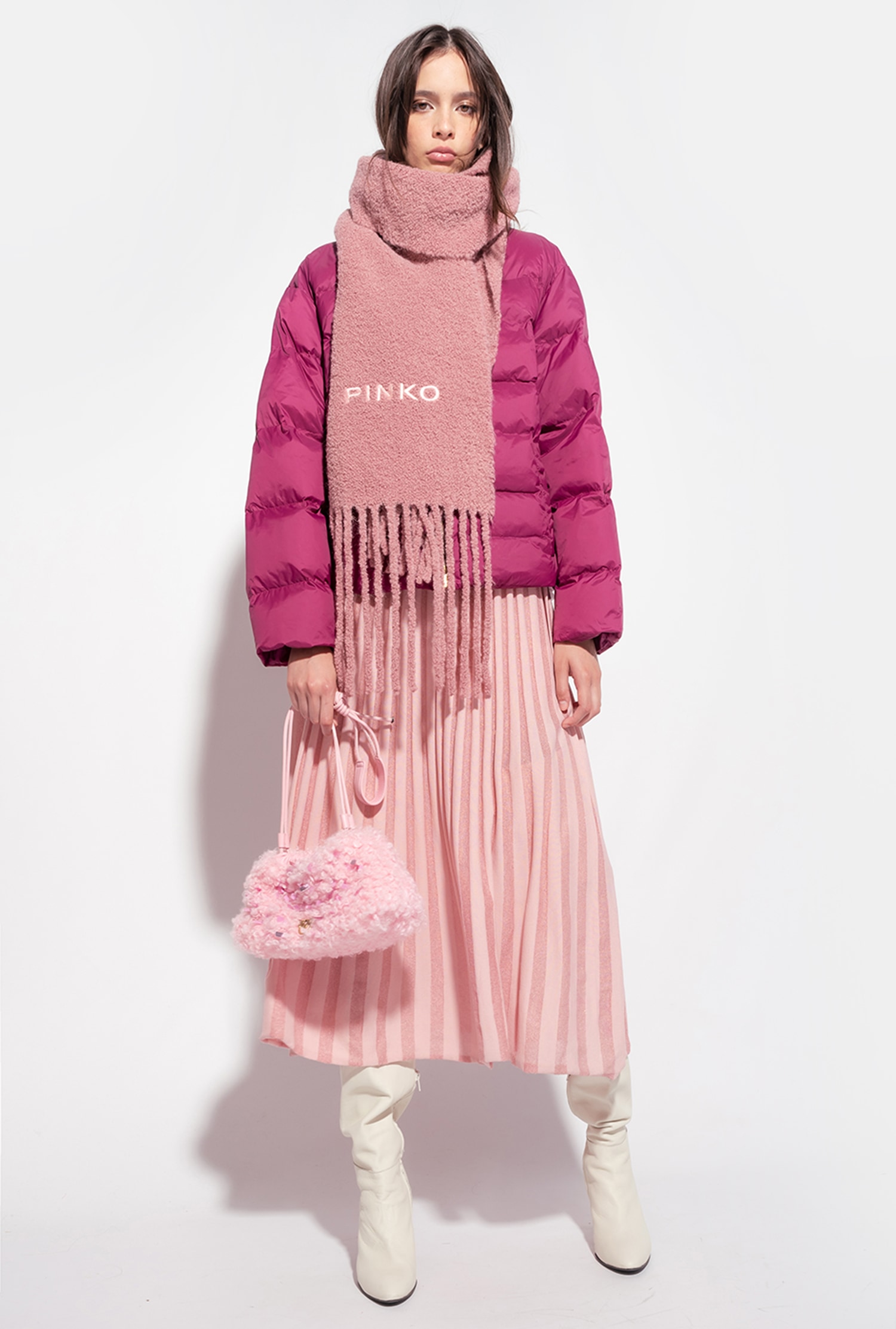 Bouclé fabric scarf with fringing