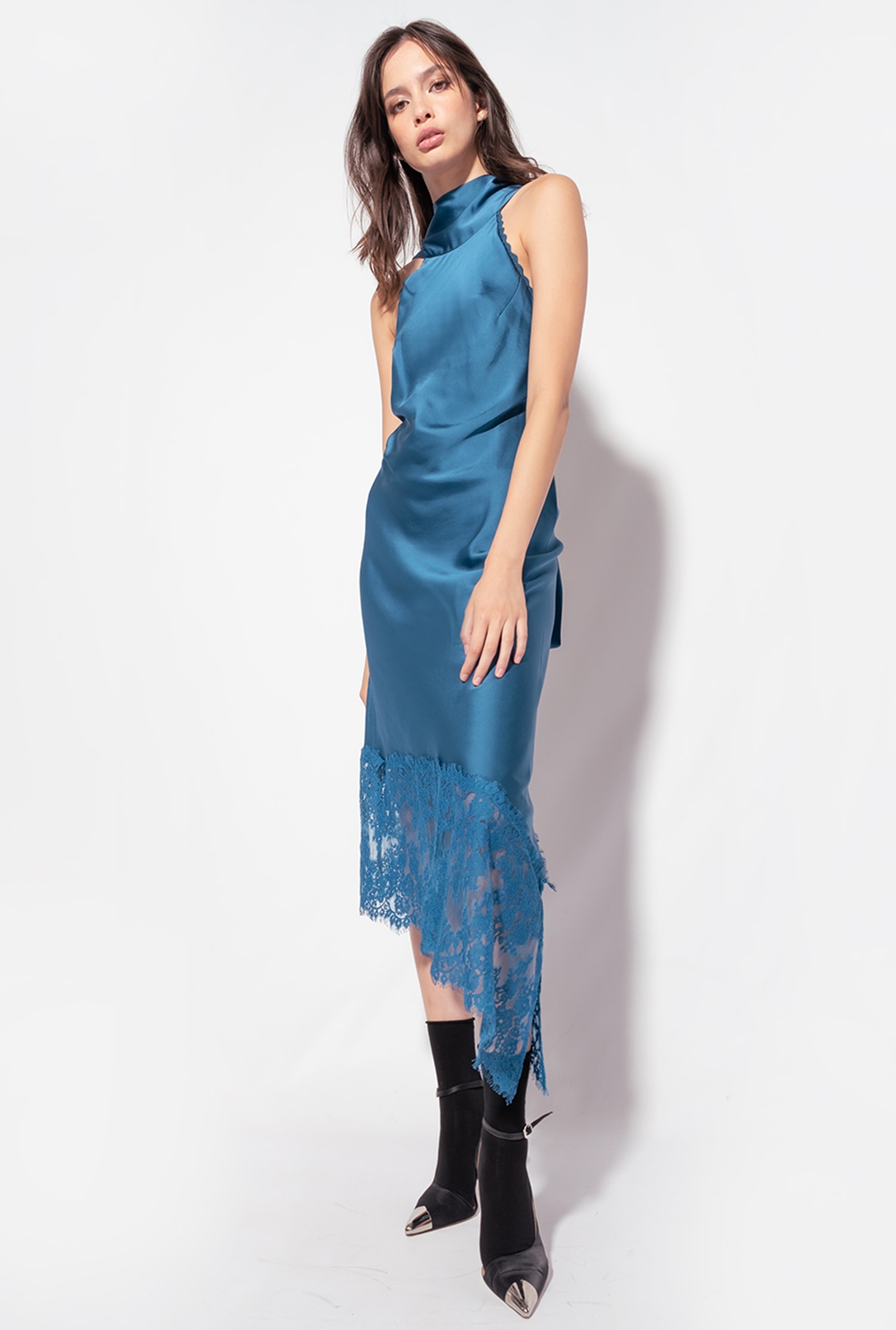 Backless midi dress with lace