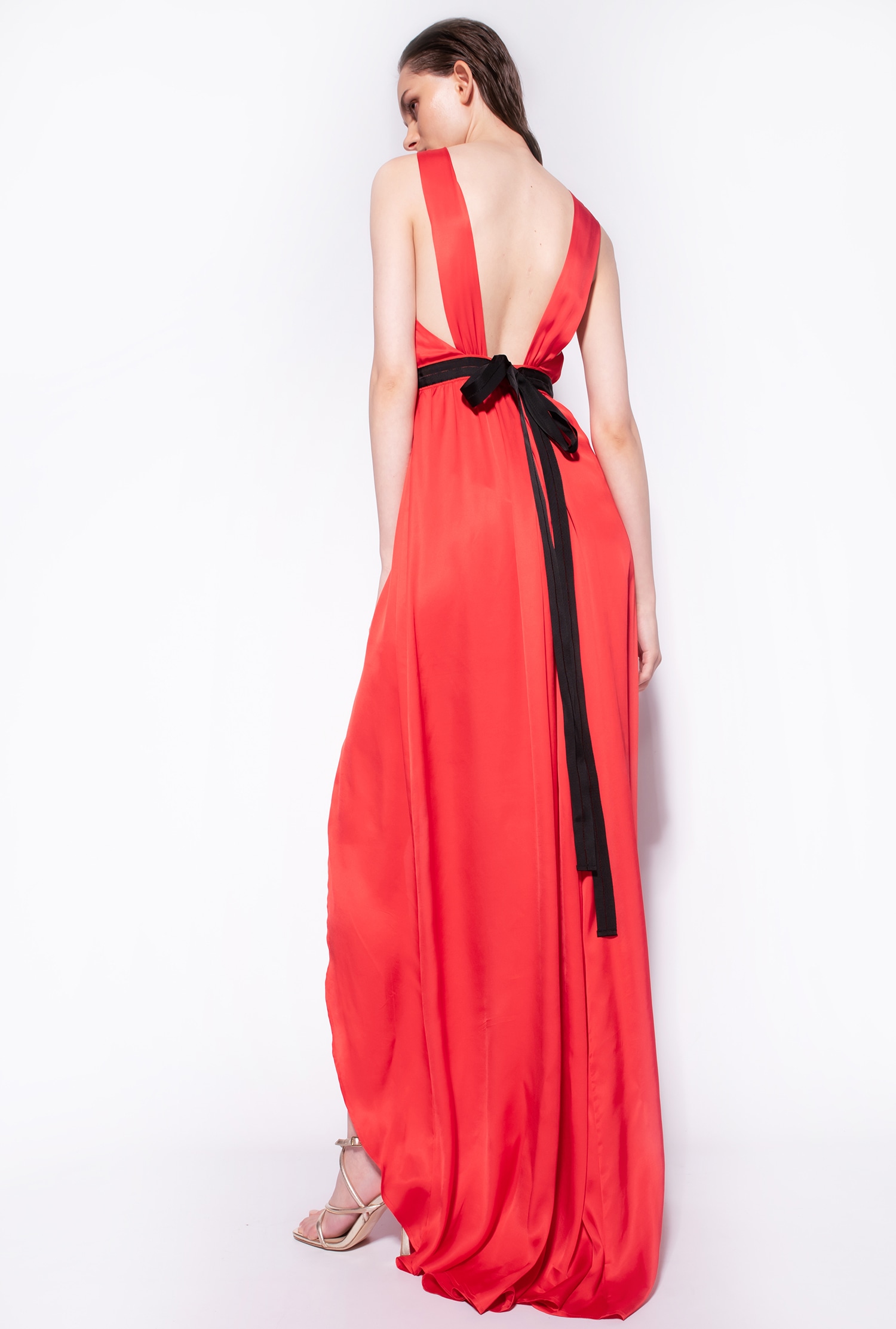 Long, one-shoulder satin dress