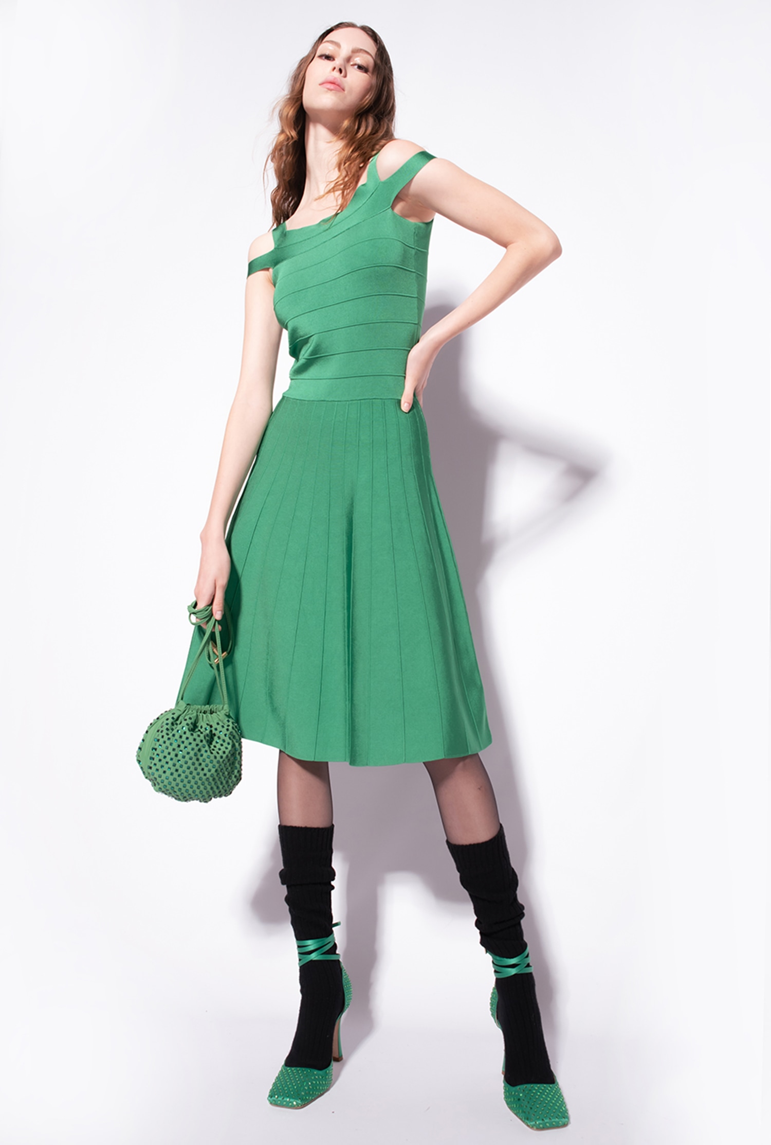 Knit dress with band pattern