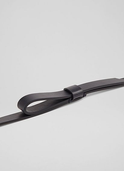 Avery Navy Leather Half Bow Skinny Belt