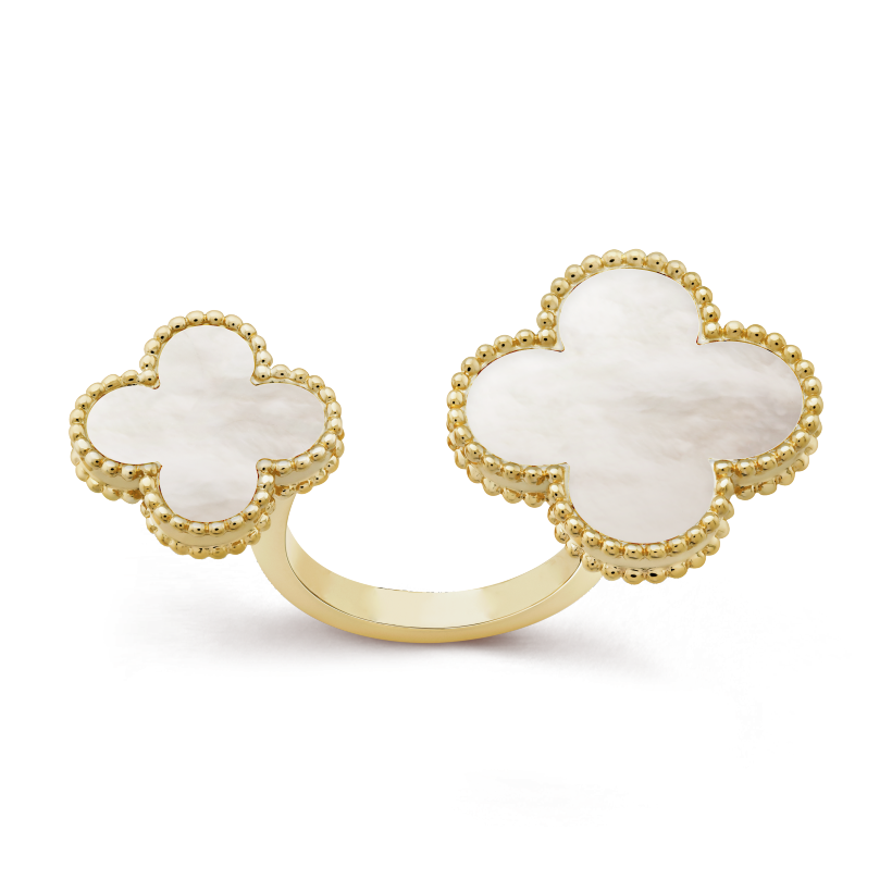 Magic Alhambra Between the Finger ring