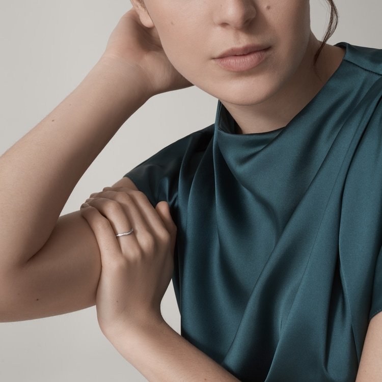 BALLERINE WEDDING BAND