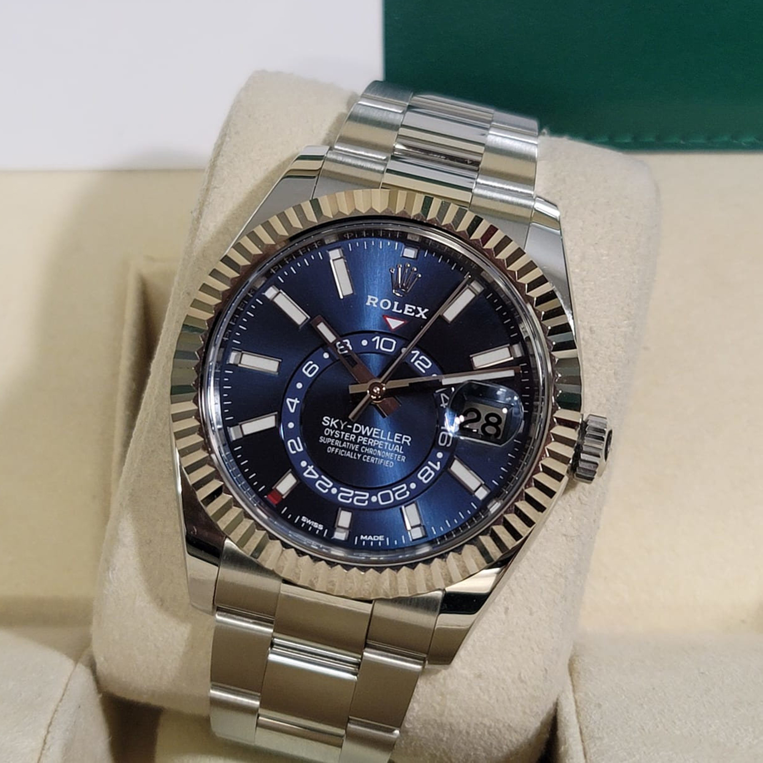 Rolex Sky-Dweller Blue Dial Gold Bezel Steel Band Men's Watch M326934 42mm