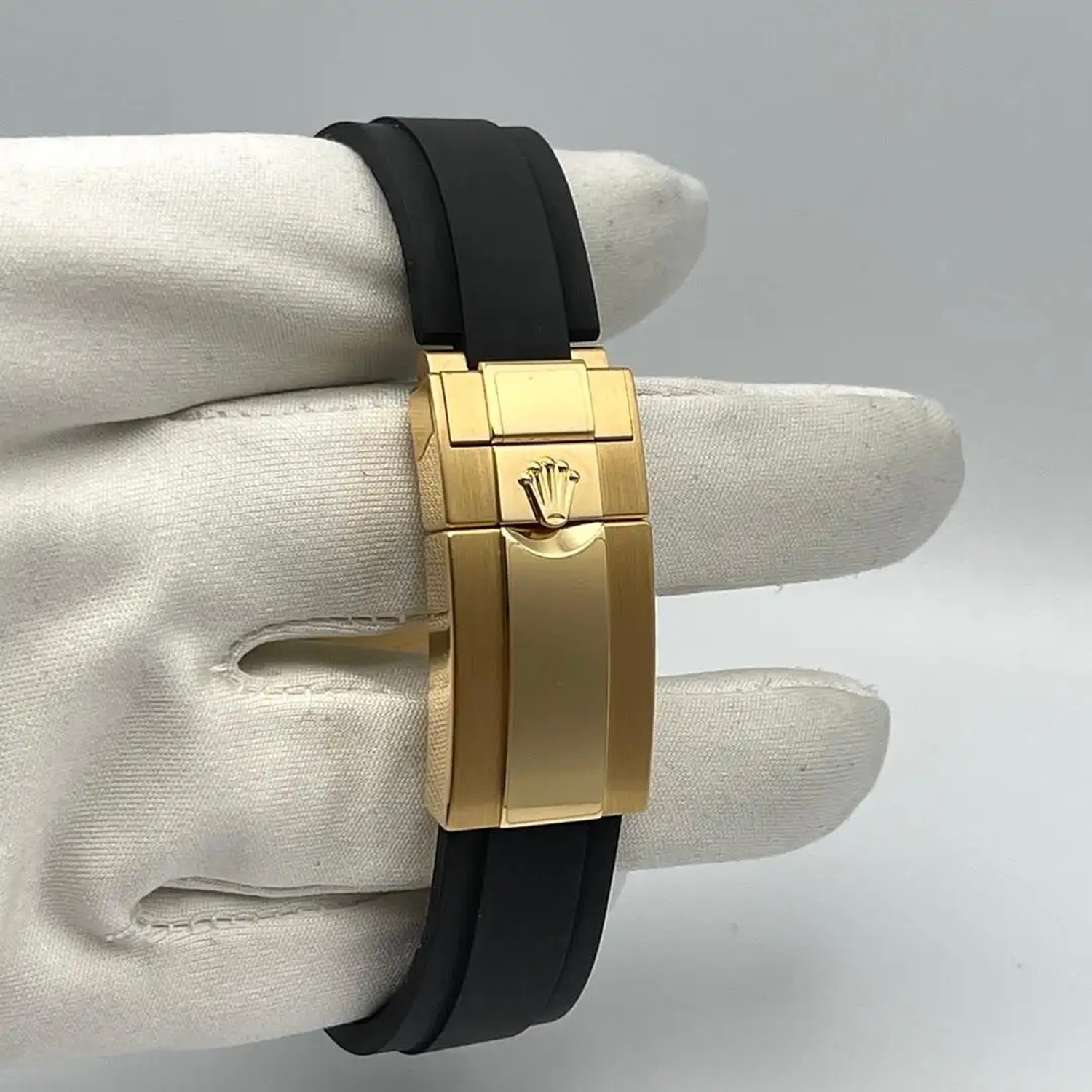 Rolex Daytona Yellow Gold Black-Diamond Oysterflex Strap 116518LN-0046 40mm