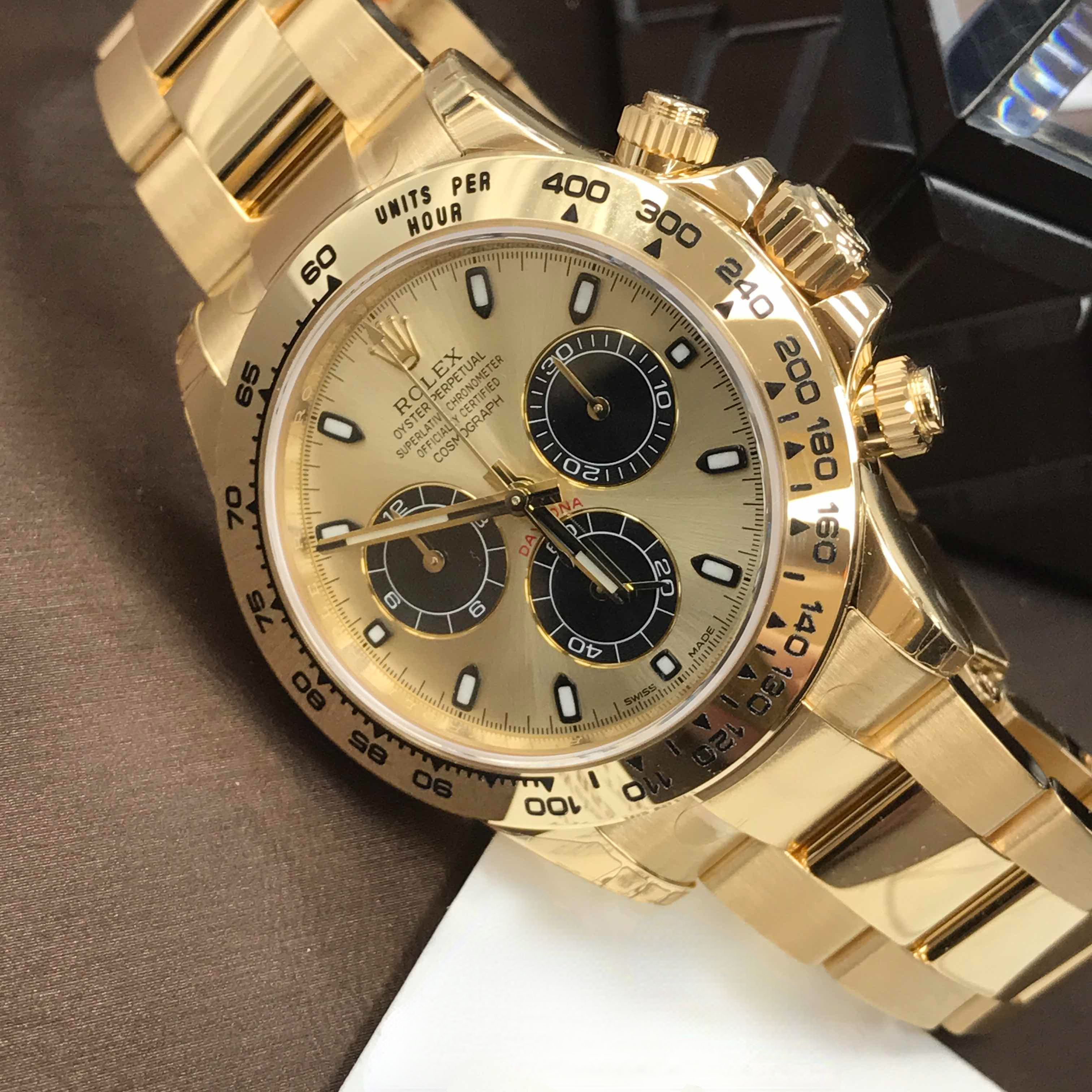 Rolex Daytona 18k Yellow Gold Oyster 40 mm 116508