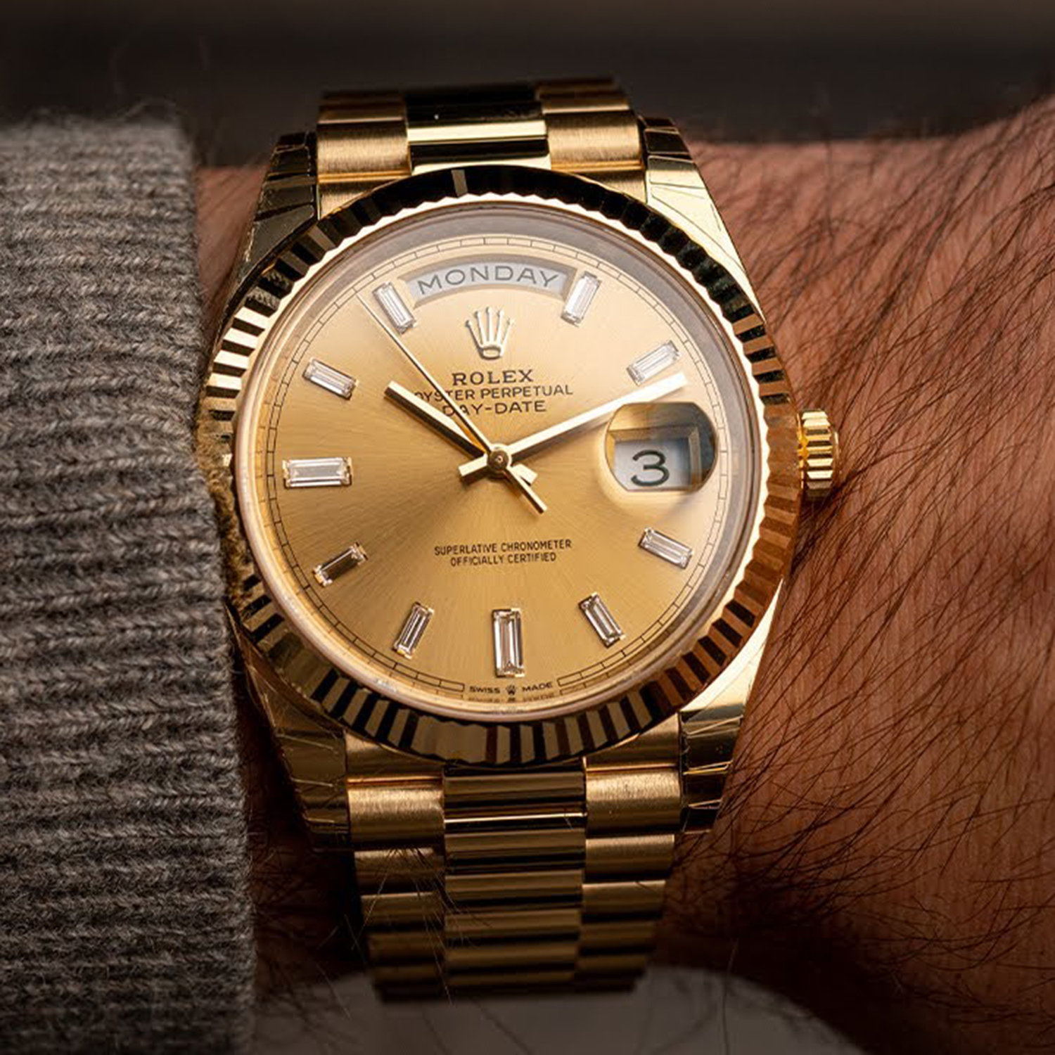Rolex Day-Date President 40mm Yellow Gold Champagne Diamond Dial 22823