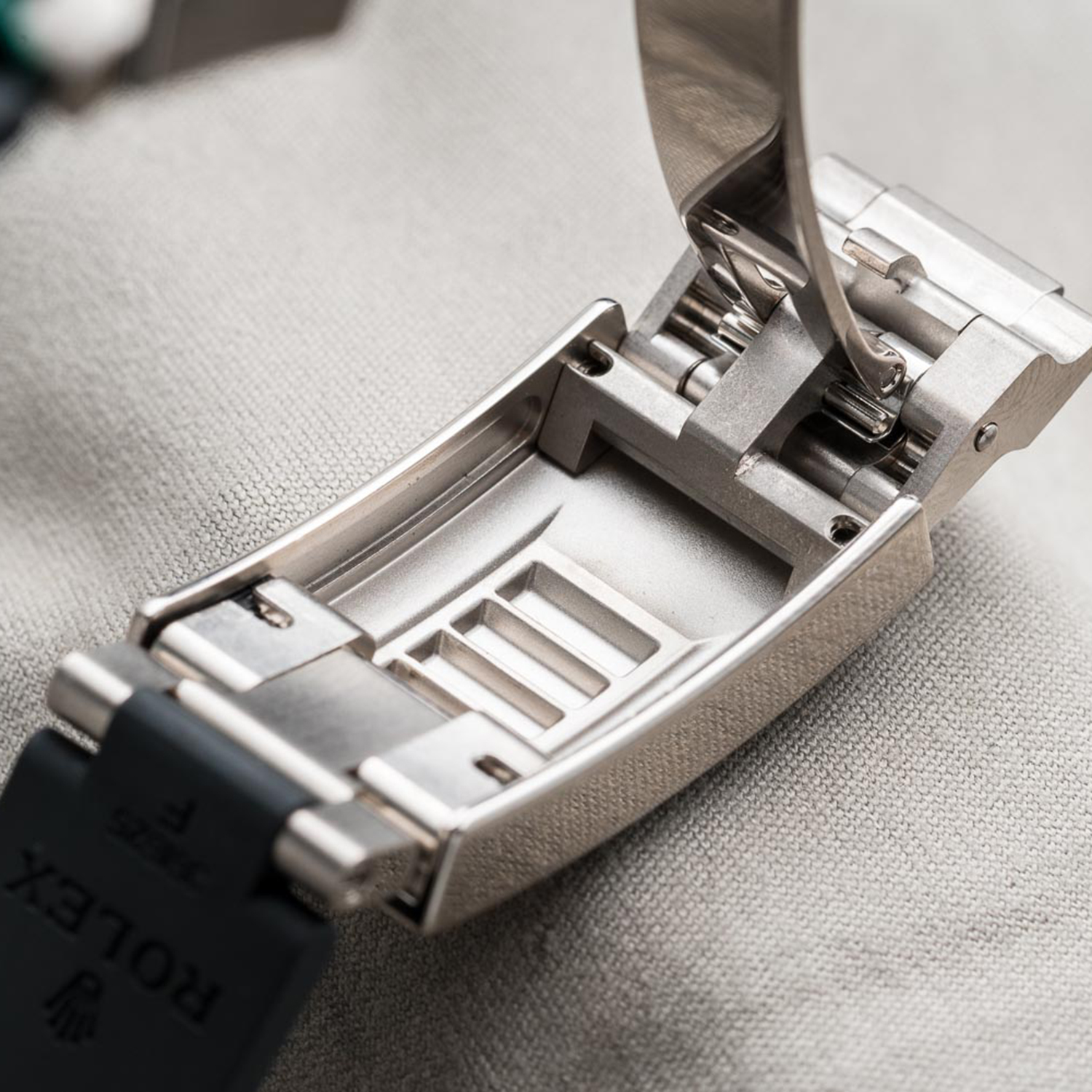 Rolex Yacht-Master 18k White Gold Oysterflex Bracelet 226659 40 mm