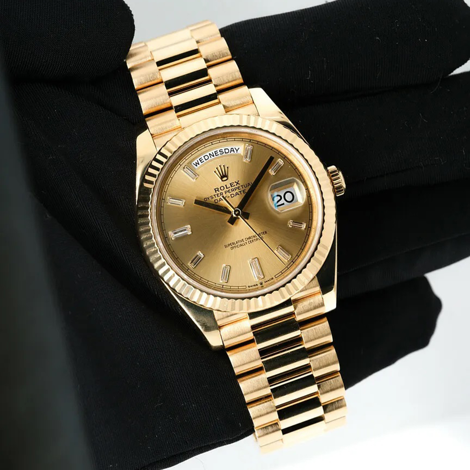 Rolex Day-Date President 40mm Yellow Gold Champagne Diamond Dial 22823
