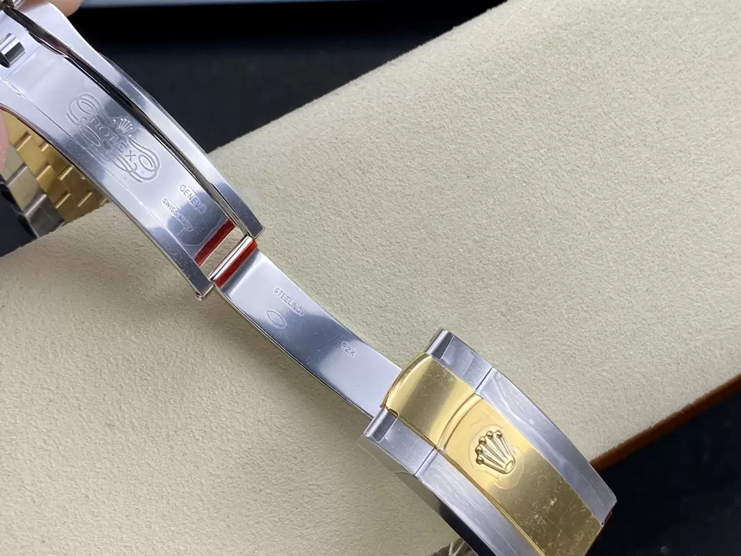 Rolex Datejust 36mm Golden Fluted Jubilee m126233-0039