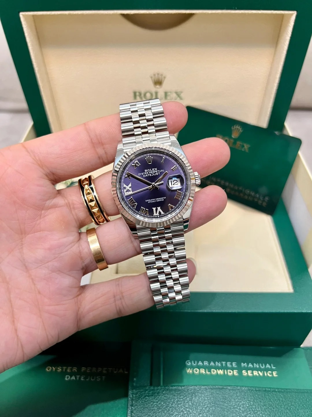 Rolex Datejust 36mm Aubergine Roman VI IX Jubilee m126234-0021