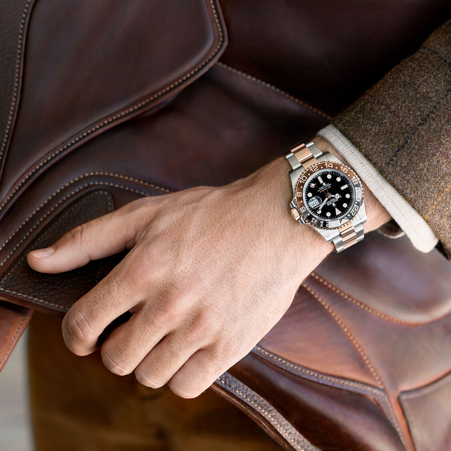 Rolex GMT-Master II Root Beer Two Tone Black Dial Ref 126711chnr-0002 40mm