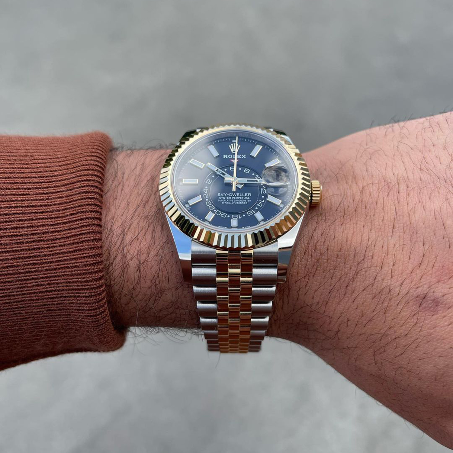 Rolex Sky-Dweller Black Dial Two-Tone 42mm 326933-0005 Unworn